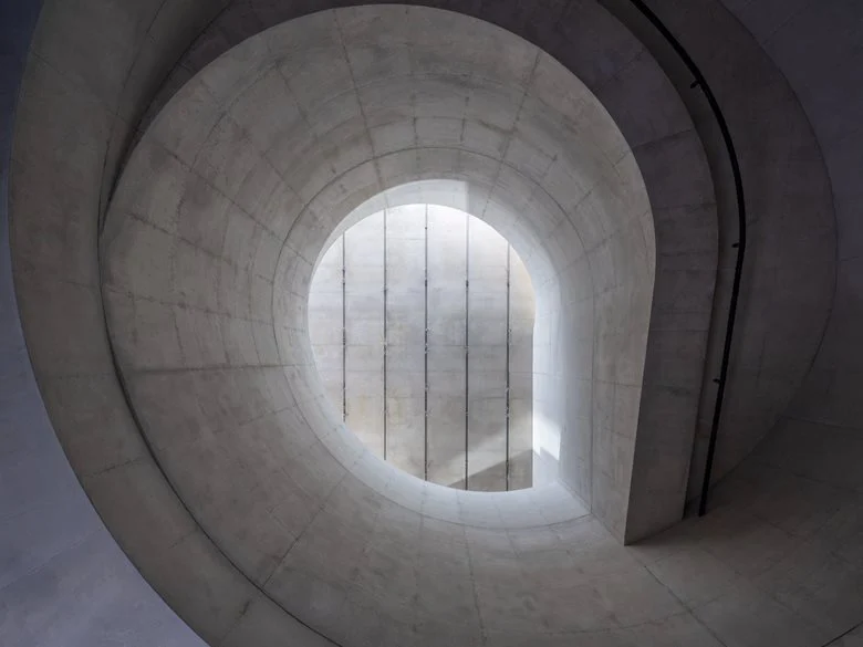 ST International HQ And SONGEUN Art Space